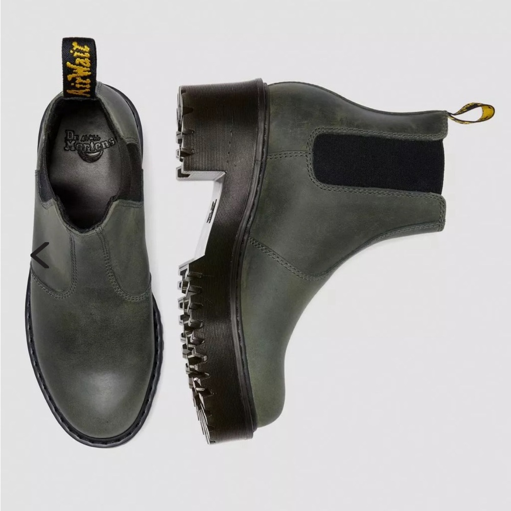 Dr Martens Rometty boots- sz 8 💚